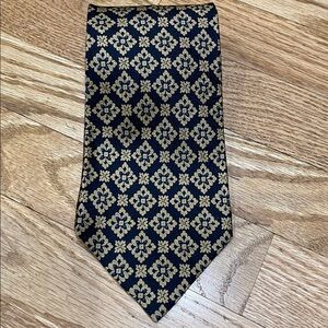 Giorgio Armani Necktie 100% Silk Vintage